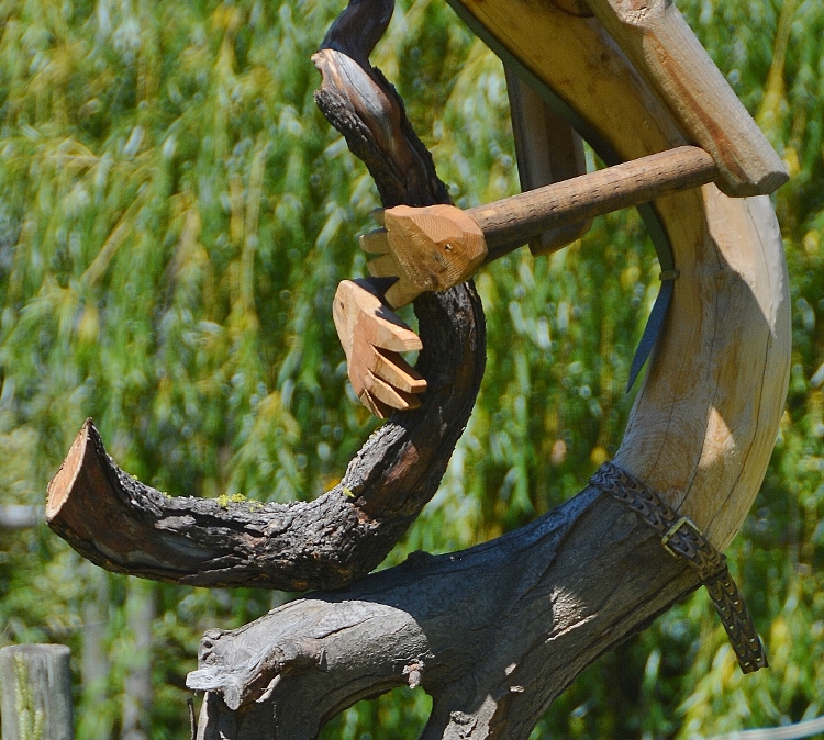 torso of wooden jazz player